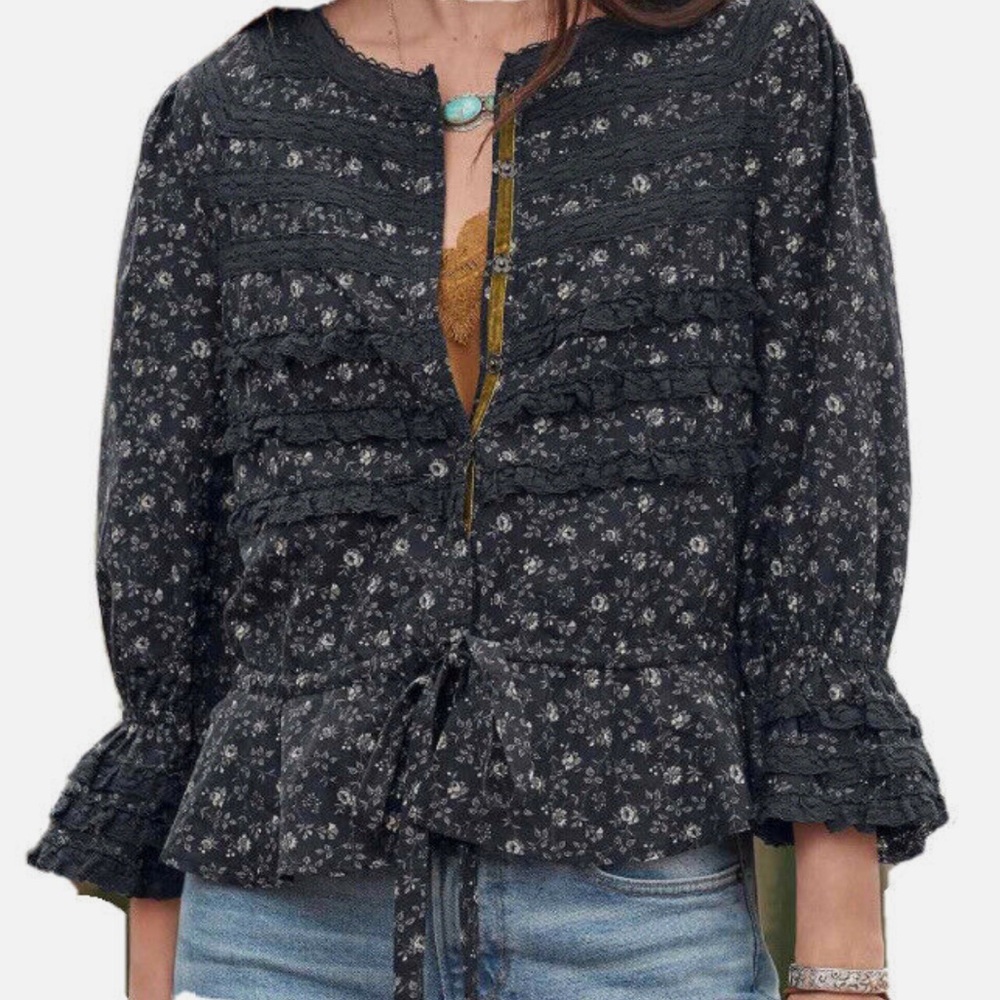 Sundance Catalog Black Gray Floral Cropped “Alaina Top” size M